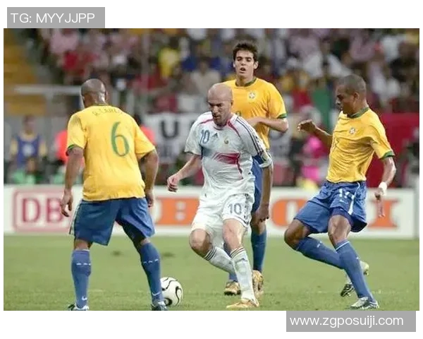 足球明星的辉煌成就与传奇记录全解析 足球明星的辉煌成就与传奇记录全解析